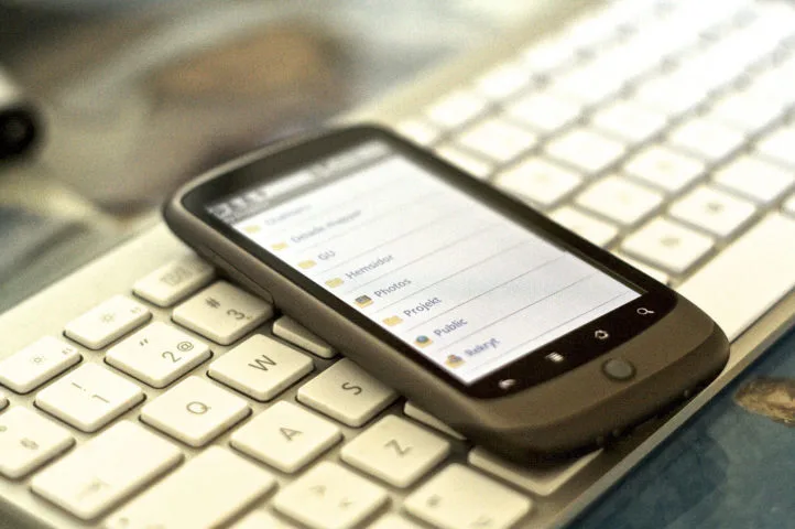 With Dropbox you can sync files & photos between your phone and computer, or multiple computers. photo by Johan Larsson on Flickr