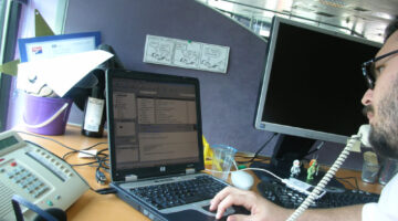How To Do Phone Conferencing: 5 Ways To Make Conference Calls — For FREE!