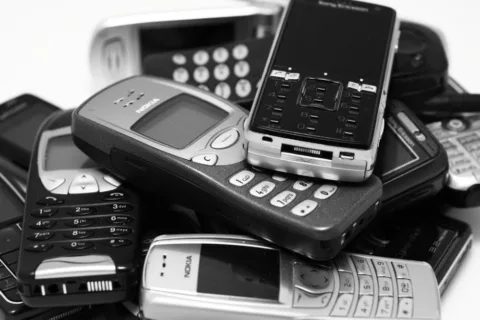 How do you recycle cellphones? There are lots of drop off locations that accept recycled cellphones.
